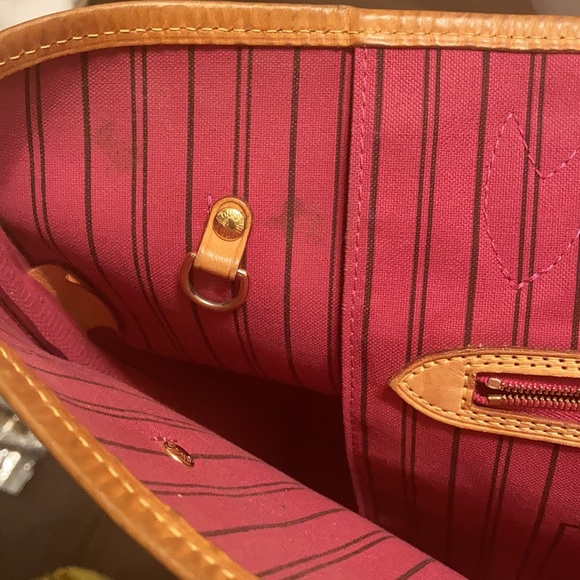 Louis Vuitton Neverfull MM, Brown, comes with dust cover, used less than 5 times - Picture 8 of 11